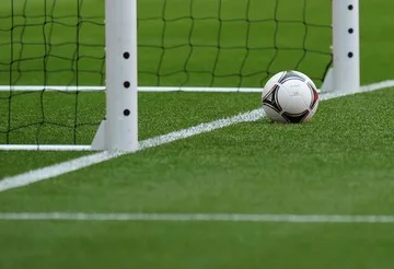 Presiden Federasi Sepakbola Nigeria Mundur di Tengah Dugaan Korupsi