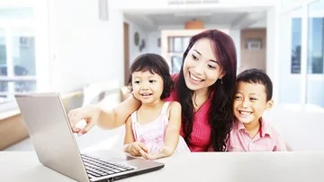 Peran IndiHome Menghadirkan Konektivitas Rumah Digital Keluarga