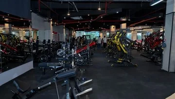 Alasan Pelaku Olahraga Wajib Rutin Nge-gym di Pusat Kebugaran
