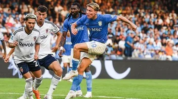 Napoli Vs Como 1907: I Lariani Curi Kemenangan Tipis di Markas Partenopei