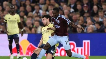 Skor Kacamata Hiasi Babak Pertama Aston Villa kontra Arsenal
