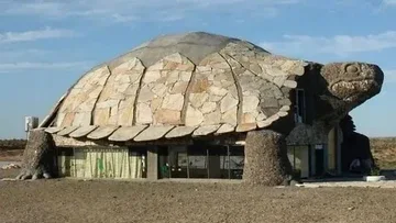 Gaya arsitektur tak lazim dalam deretan desain bangunan unik global
