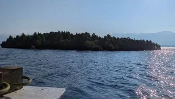 Kisah Pulau Berjalan di British Columbia yang Sempat Dikira Rekaman AI