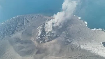 Faktor Ilmiah di Balik Fenomena Gunung Berapi yang Aktif Serentak