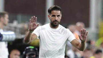 Cesc Fabregas Santai Tanggapi Debut Bersejarah Como di Liga Champions