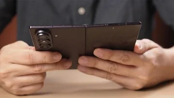 Review Galaxy Z Fold 8 Ultra: Layar Jumbo dan Daya Tahan Baterai Besar