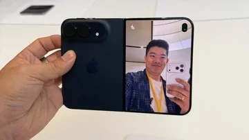 IPhone Duo Sukses Pukau Tech Reviewer Indonesia Berkat Desain Matang