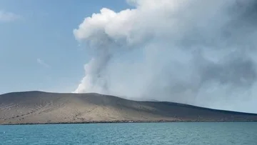 Anak Krakatau Tumbuh Lagi Pasca-Tsunami 2018, Bentuknya Kini Jauh Berbeda