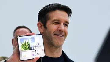 Bocoran Mark Gurman Sebut Apple Kembangkan Seri iPhone Duo
