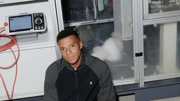 Mbappe Tinggalkan Nike dan Resmi Kerja Sama dengan Brand Swiss On