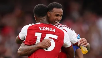 Arsenal Tenang Berkat Duet Ezri Konsa dan Gabriel Magalhaes yang Cepat Nyetel