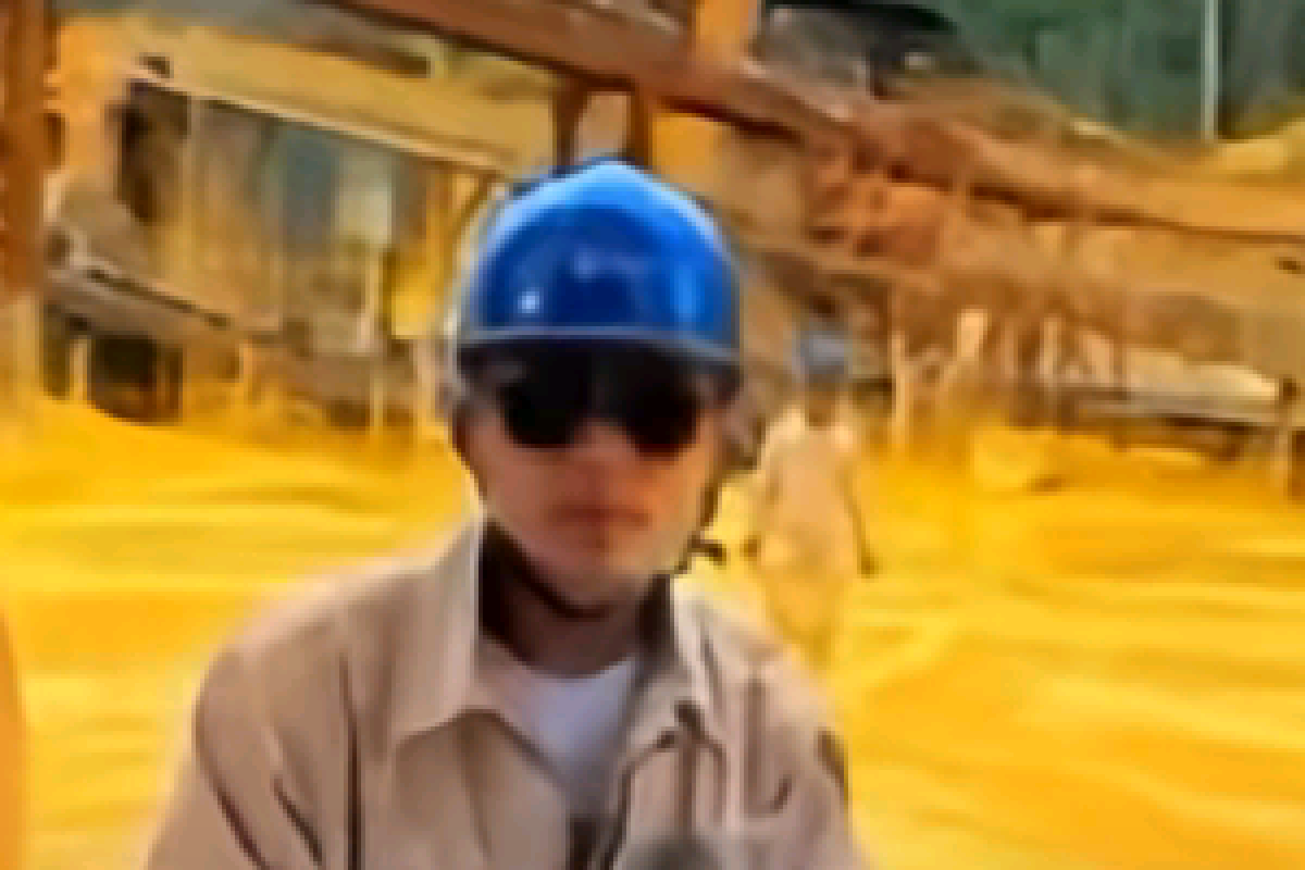 Dunia Hiburan Berduka: Diles Saputra, Sang Kapten 'Petualangan Si Bolang', Tutup Usia Akibat Kecelakaan Kerja