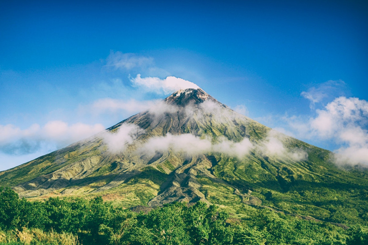 NGERI Abis! Wisatawan Asing Pernah Menghilang, Gunung Mistis di Sumatera Utara Ini Buat Merinding Tingginya Capai 2,181 Mdpl
