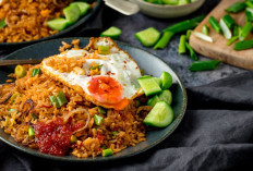 Rasanya Gak Kaleng-kaleng! Resep Nasi Goreng Telur Ceplok Sambal Matah, Kombinasi Rasa yang Pas Bakal Jadi Favorit Keluarga!